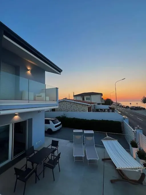 Casa Fonte Mare Per Gruppi Villa Marina di Montemarciano Italy