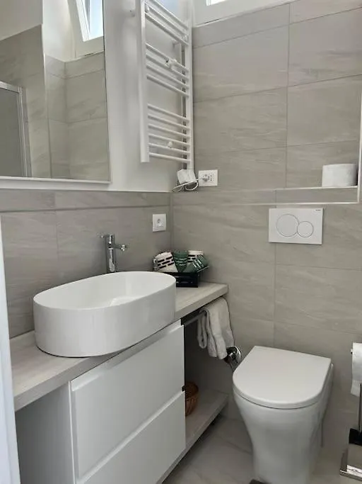 Casa Fonte Mare Per Gruppi Villa Marina di Montemarciano Holiday home