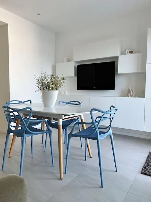 Casa Fonte Mare Per Gruppi Villa Marina di Montemarciano Holiday home